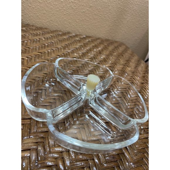 Vintage Clear Glass Divided Relish Dish Clover Shape With Cream Bakelite Handle - Picture 5 of 6